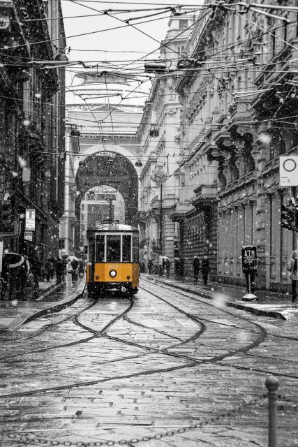 Milan: City Center Highlights Historical Tram Tour - Tour Highlights