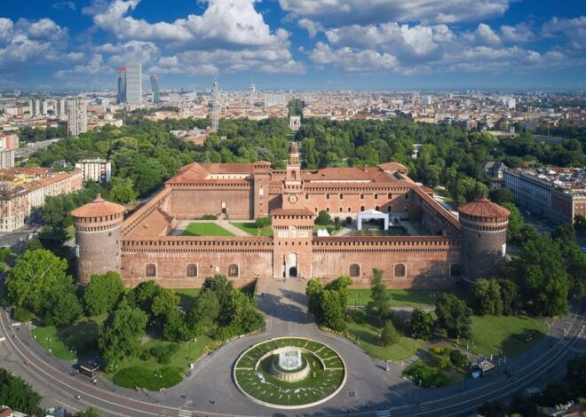 Milan: City Tour With Duomo, Train to Como, and Lake Cruise - Travel to Lake Como