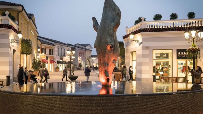 Milan Designer Outlet Serravalle Full-Day Shopping Tour with Transfers - The bus ride: an easy start, with a schedule to mind