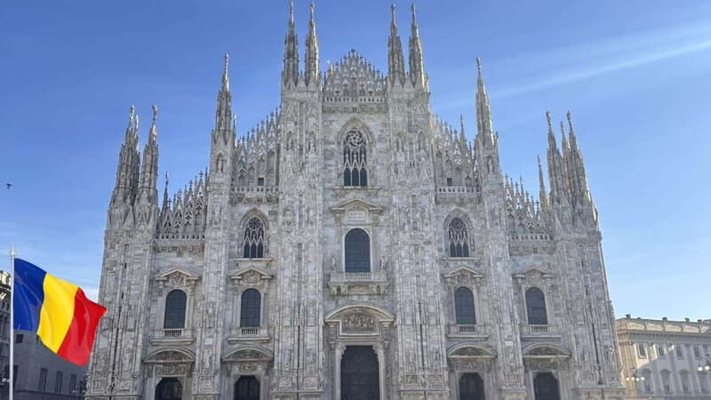 Milan: Duomo Fast-Track & Rooftop Access  Tour in Romanian - A Closer Look at the Tour Experience