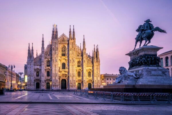 Milan: Duomo, La Scala Theater and Highlights Walking Tour - Dress Code Restrictions