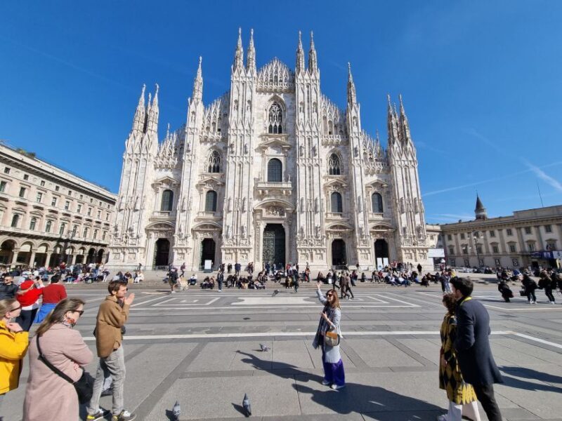 Milan: Duomo Rooftop and Cathedral Guided Tour with Tickets - The Rooftop Experience: Majestic Views and Architectural Details