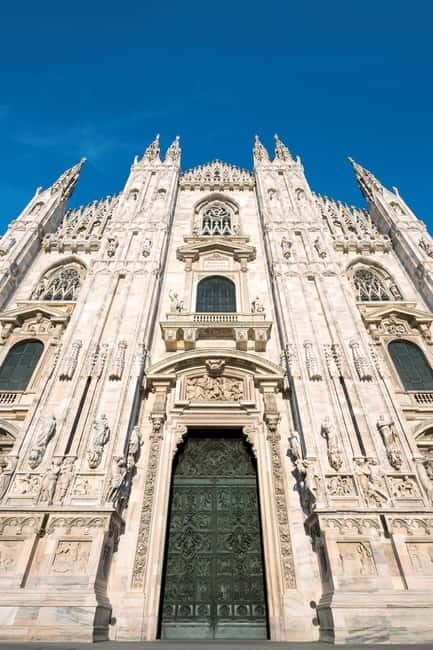 Milan: Duomo Tour with Priority Entry & Rooftop Access - The Experience of the Interior: Artistic and Architectural Highlights