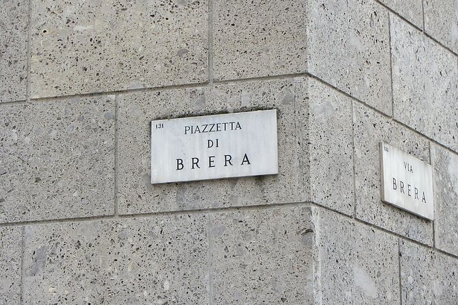Milan Fashion Experience: Brera District & Italian "Aperitivo" - Exploring Brera District