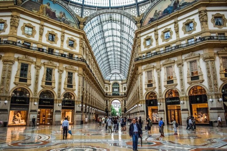 Milan: Fashion Highlights Tour With Guide - Experience Highlights