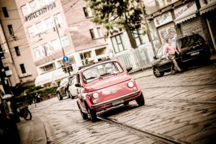Milan: Fast Tour by Vintage Red Fiat 500 (30 Mins, No Stop) - Activity Itinerary