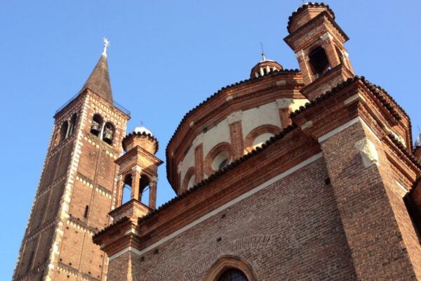 Milan: First Discovery Walk and Reading Walking Tour - The Sum Up