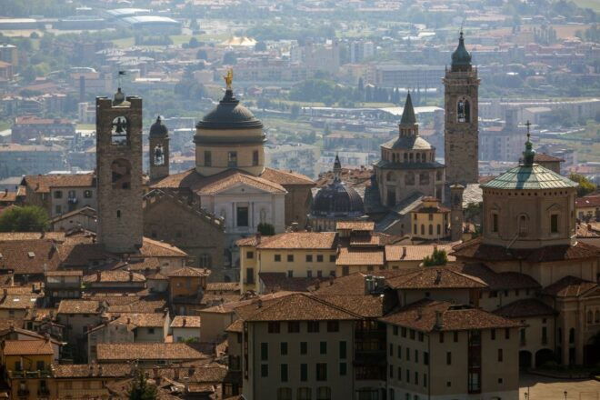 Milan: Franciacorta Winery and Bergamo Day Trip With Lunch - Experience