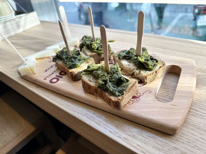 Milan: Gourmet Street Food Tour With Sightseeing and Tasting - Hidden Gems and Iconic Stops