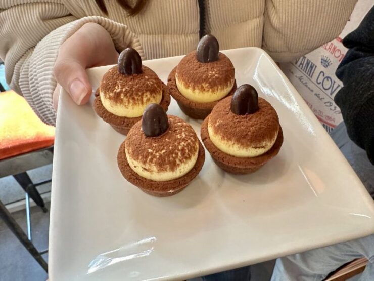 Milan: Guided Street Food Walking Tour With Food Tasting - Tour Experience