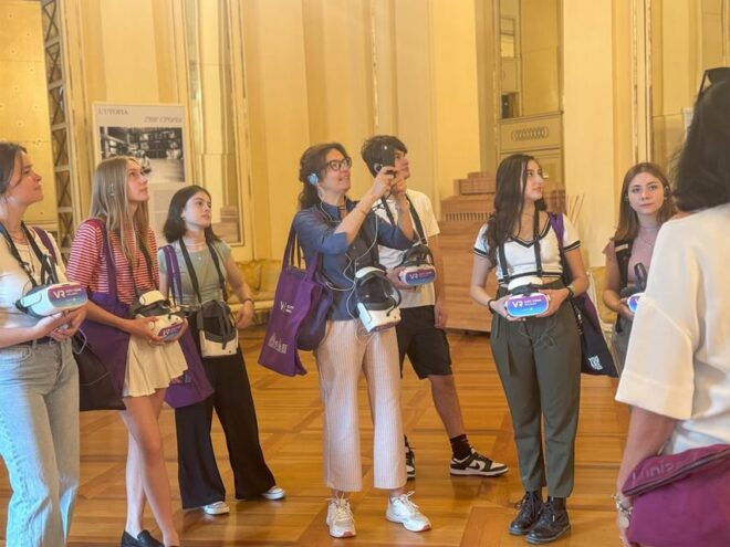 Milan: Guided Walking Tour With VR & La Scala Theater Visit - Included in the Tour