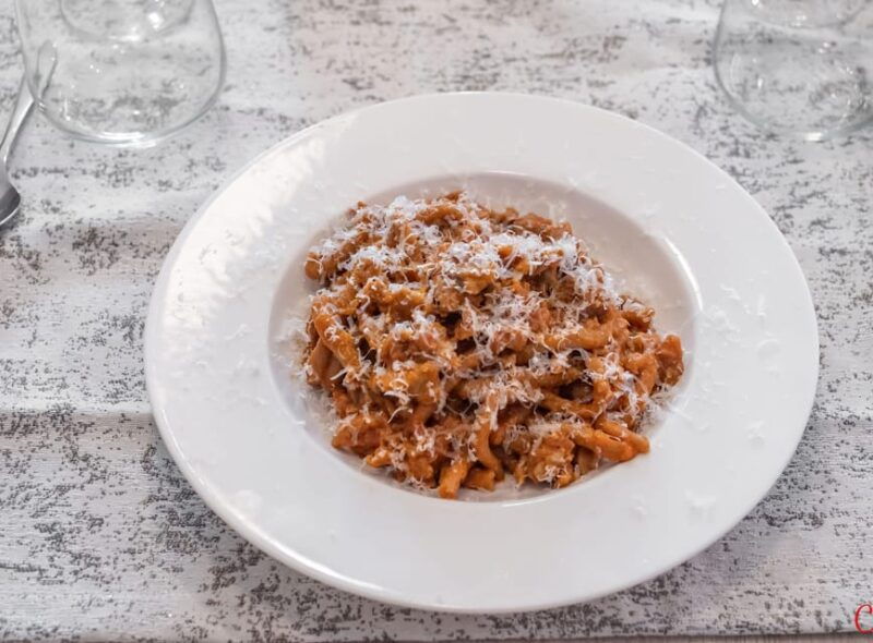 Milan: Hands-On Pasta & Dessert Cooking Class & Wine Pairing - Cooking Experience
