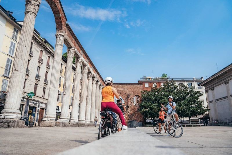 Milan highlights e-bike tour - Starting at the Waystours bike shop