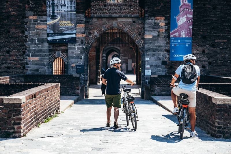 Milan highlights e-bike tour - Sforzesco Palace, Sempione Park and the gallery