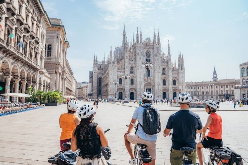Milan highlights e-bike tour - What the e-bike changes