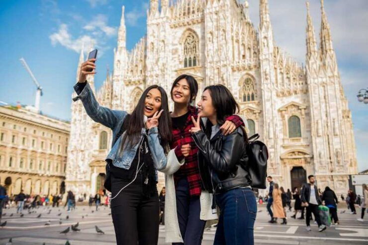 Milan: Highlights Private Tour, Duomo, Castle & Gelato - Itinerary Highlights
