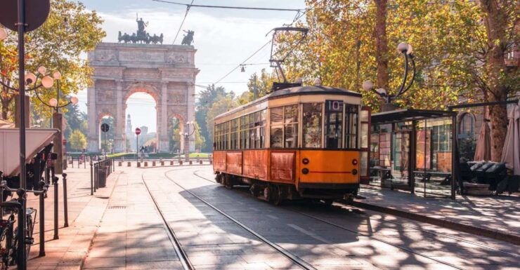 Milan Highlights Self-Guided Scavenger Hunt and Walking Tour - Experience Highlights