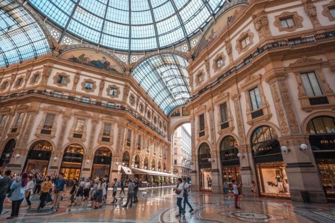 Milan: Insta-Perfect Walk With a Local - Iconic Landmarks and Local Life