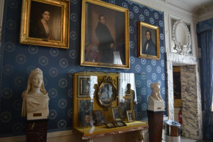 Milan: La Scala Theater and Duomo Rooftop Private Tour - Good To Know