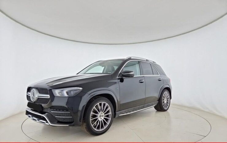 Milan: Luxury Car Rental MERCEDES BENZ GLE SUV 4X4 BLACK - Pricing and Cancellation Policy