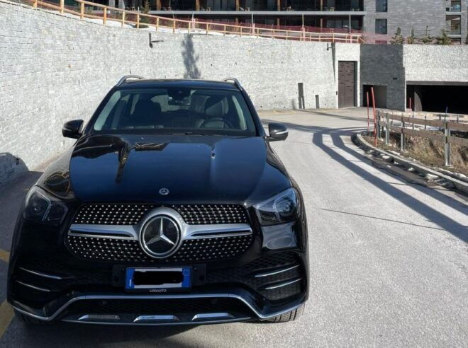 Milan: Luxury Car Rental MERCEDES BENZ GLE SUV 4X4 BLACK - The Sum Up