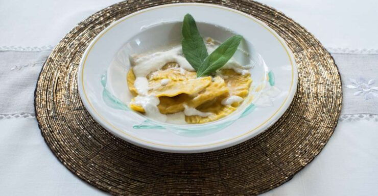 Milan: Market Tour and Lunch or Dinner at a Cesarina's Home - Activity Details