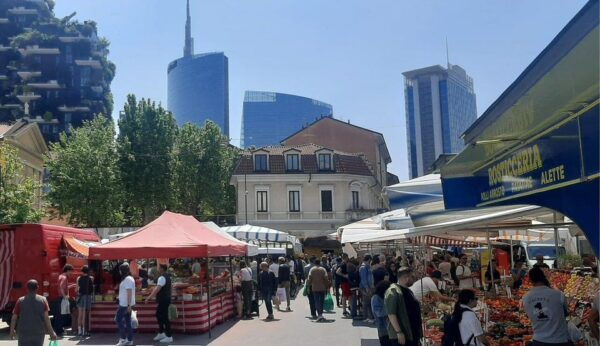 Milan Market Tour & Authentic Aperitivo at a Locals Home - Preparing for Your Visit