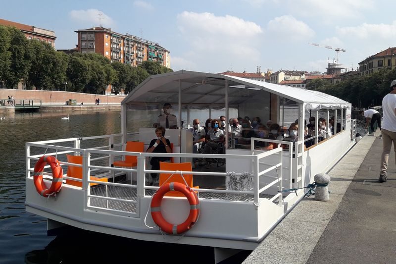 Milan Navigli District Canal Boat Tour - Aperitivo, snacks, and what is included