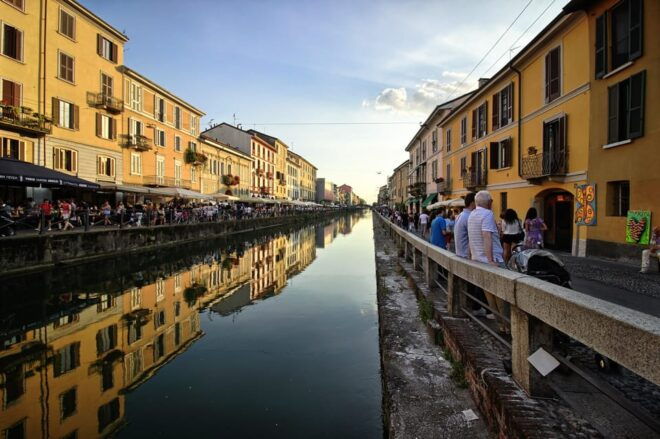 Milan: Navigli District Guided Canal Cruise - Meeting Point and Availability