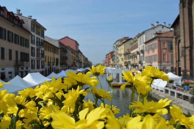 Milan: Navigli Walking Tour and Basilica of Sant'Eustorgio - Tour Experience Highlights