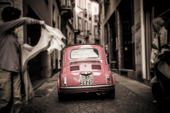 Milan: Night Tour by Vintage Fiat 500 (3hs, 3stops) - Meeting Point Details