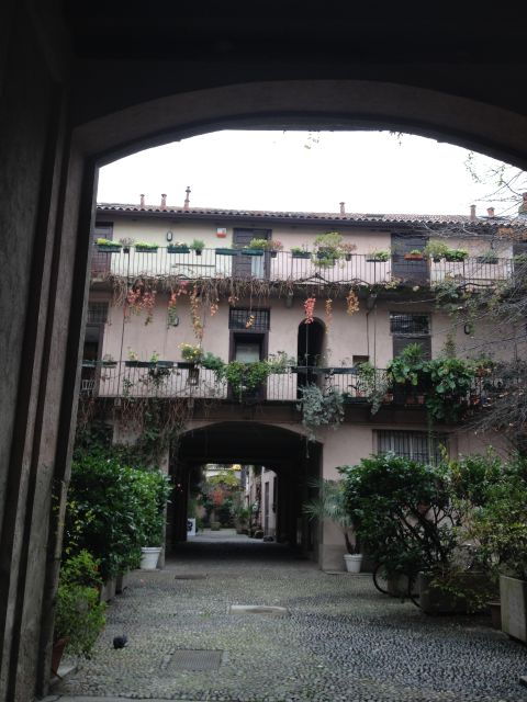 Milan Off the Beaten Path: 3-Hour Walking Tour - Experience Highlights