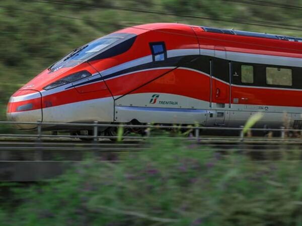 Milan: One-Way Train Transfer To/From Peschiera Del Garda - Travel Tips