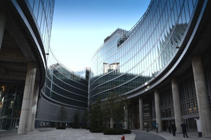 Milan: Piazza Gae Aulenti and Pelli Tower Walking Tour - Good To Know