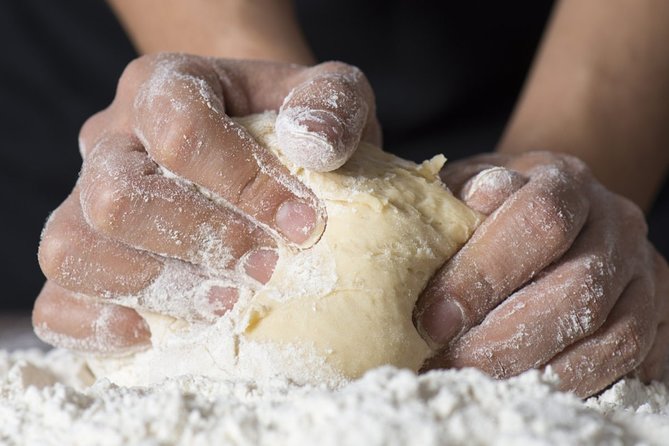 Milan Pizza Making Experience - Private Pizza Studio in Milan