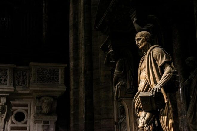 Milan: Private Guided Tour at Duomo Cathedral With Roof Top - Important Visitor Information