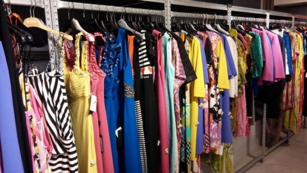 Milan: Private Sightseeing & Shopping Tour With a Local - Booking Information