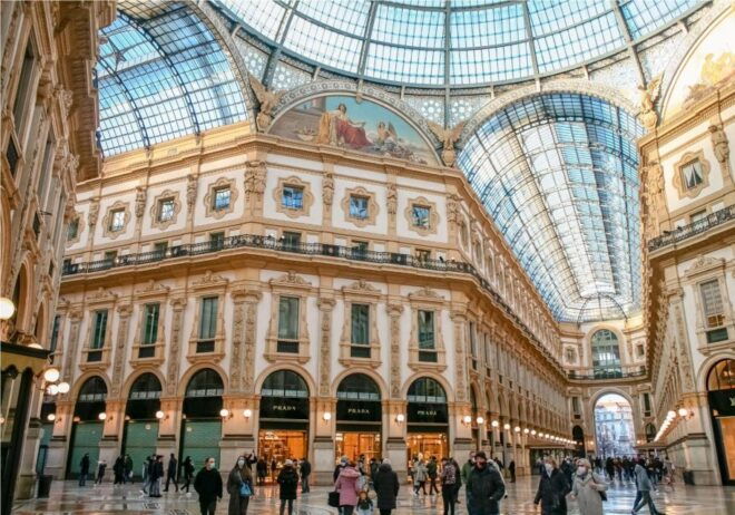 Milan Scavenger Hunt and Sights Self-Guided Tour - Includes