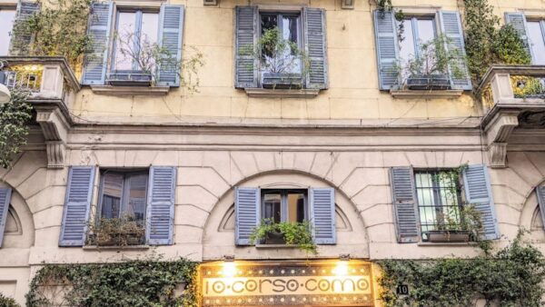 Milan: Self-guided Walk in Futuristic Porta Nuova District - Directions