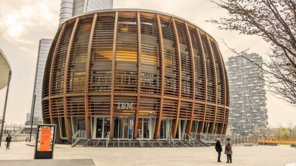Milan: Self-guided Walk in Futuristic Porta Nuova District - The Sum Up