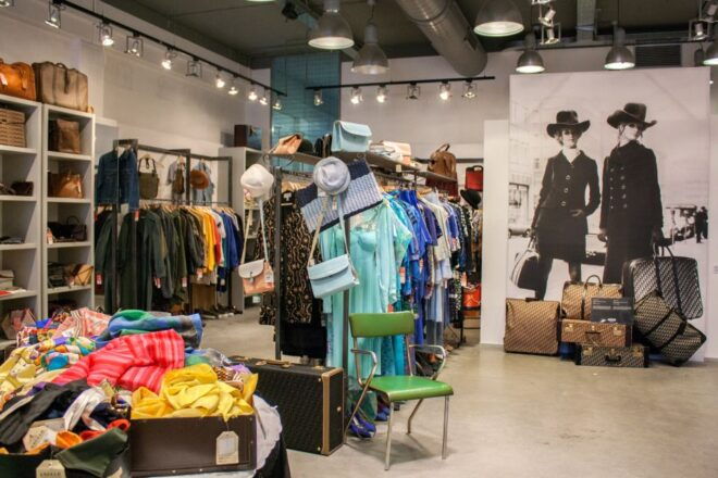 Milan: Serravalle Designer Outlet Roundtrip Bus Transfer - Inclusions