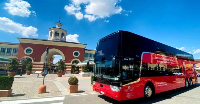 Milan: Serravalle Designer Outlet Roundtrip Bus Transfer - Selecting Participants and Date