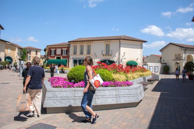 Milan: Serravalle Designer Outlet Roundtrip Bus Transfer - Review Summary