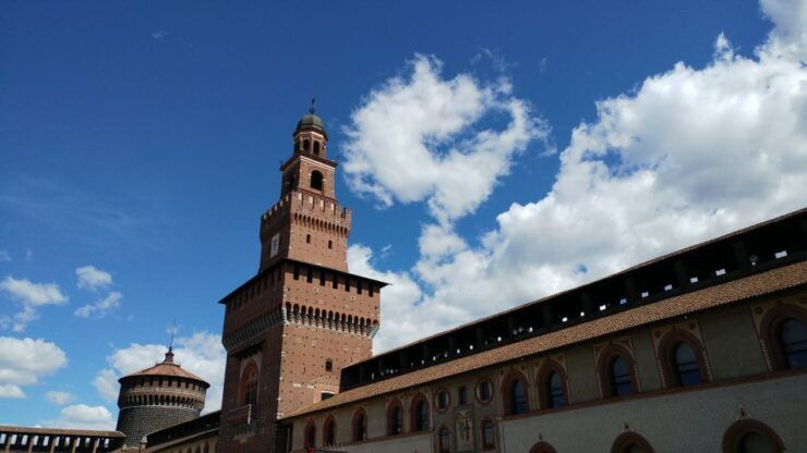 Milan: Sforza Castle & Museum of Ancient Art Walking Tour - Experience Parco Sempiones Beauty