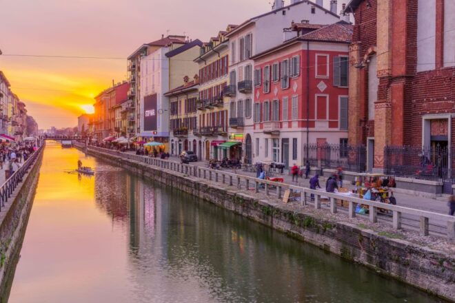 Milan: Small Group Naviglio Grande Aperitivo Tour - Highlights of the Tour