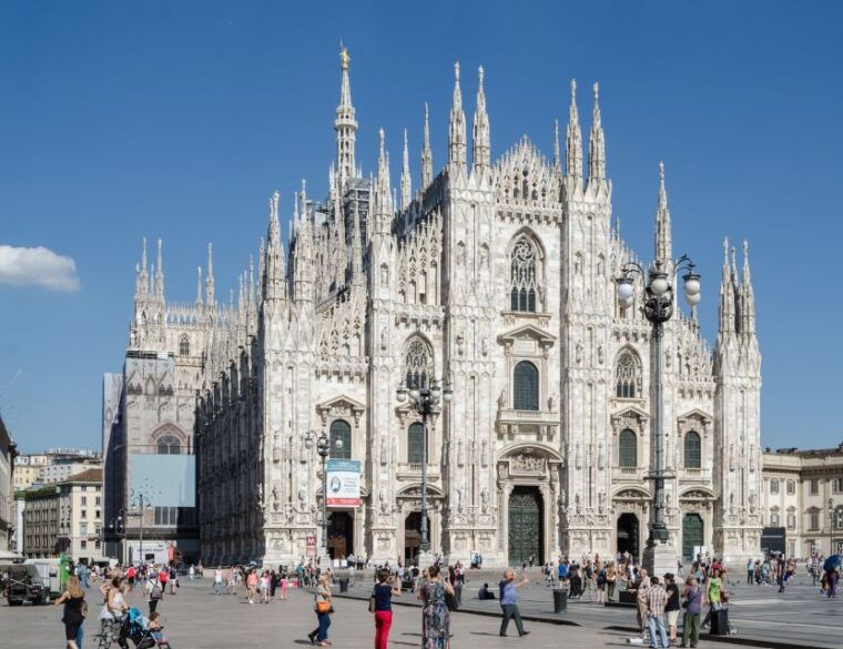 Milan: Small Group Walking Tour of the Duomo and City Centre - Meeting Points and Drop-off Locations