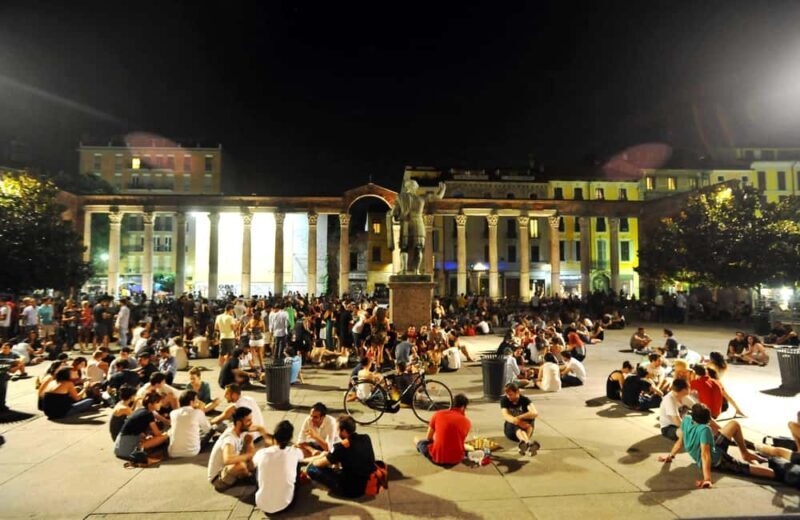 Milan Social Walk: Bars, Squares & Local Vibes - Exploring the Milan Social Walk Itinerary