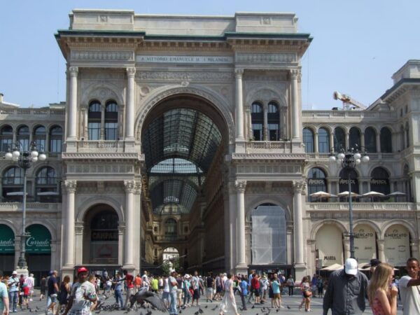 Milan Walking Tour - Trendy Break Option