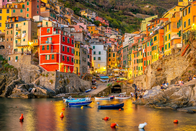 Milano Cinque Terre Full-Day National Park Adventure - A scenic day with a long approach