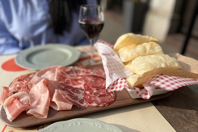 Milans's Best Street Food Walking Tour - Milan: Italys Fashion Capital